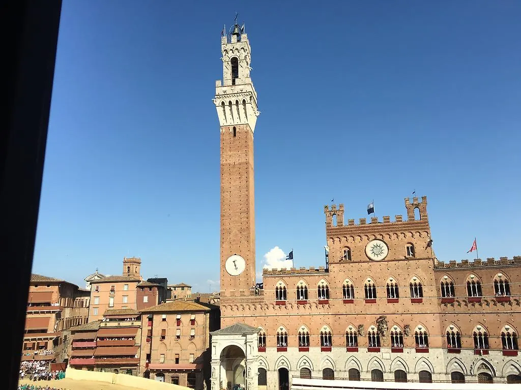 Apartment Ferienwohnung Palazzo Lenzi Siena Italien