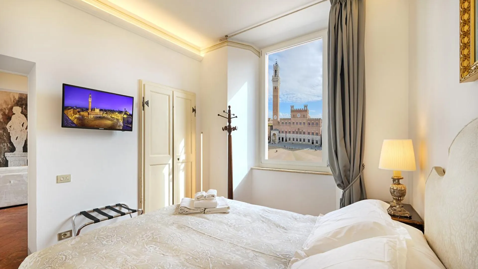 Palazzo Lenzi 0*, Siena